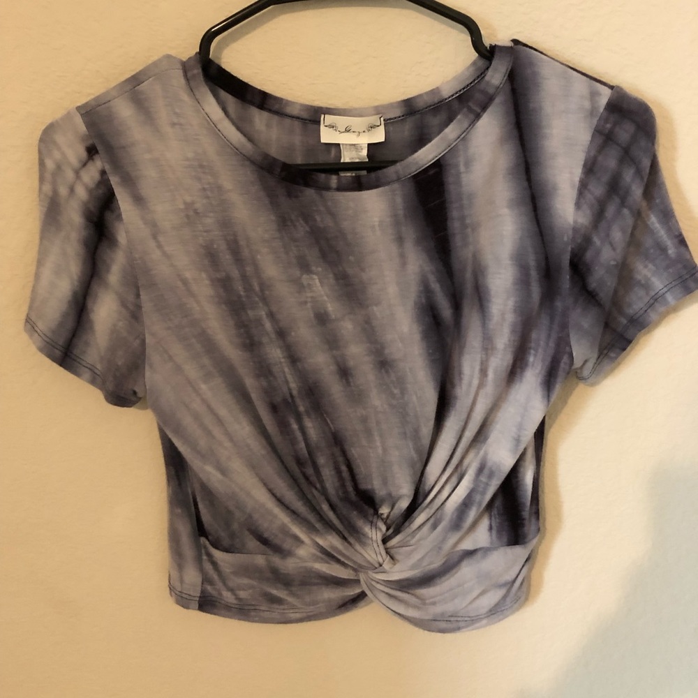 Tie-dye crop top with front knot